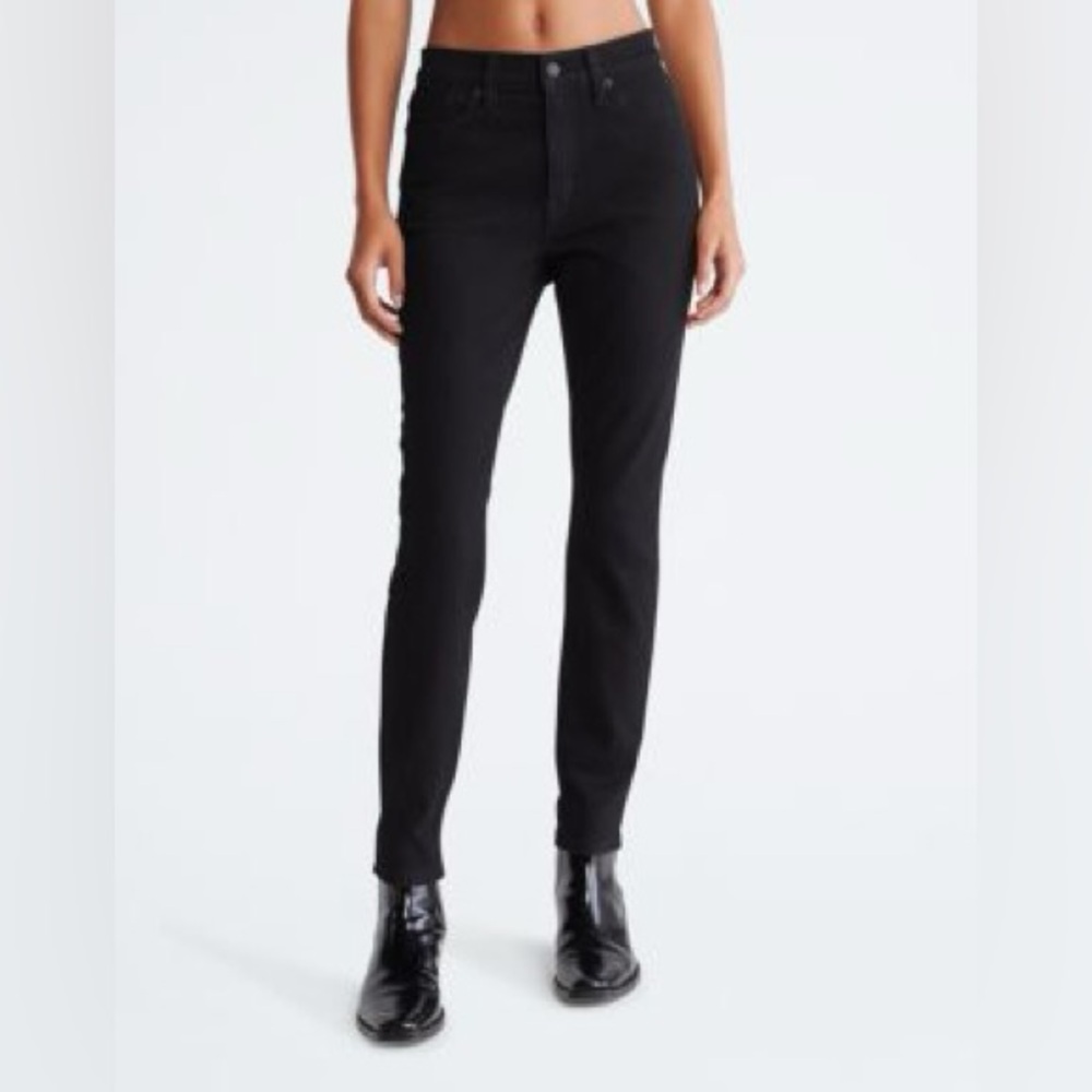 NWT Calvin Klein Original High Rise Skinny Black 29